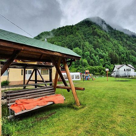 Casa Petruta Dambovicioara 호텔 Podu Dimbovitei 외부 사진