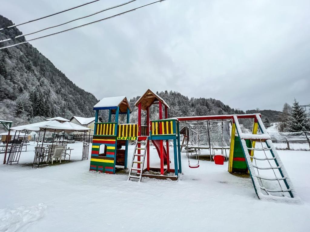 Casa Petruta Dambovicioara 호텔 Podu Dimbovitei 외부 사진
